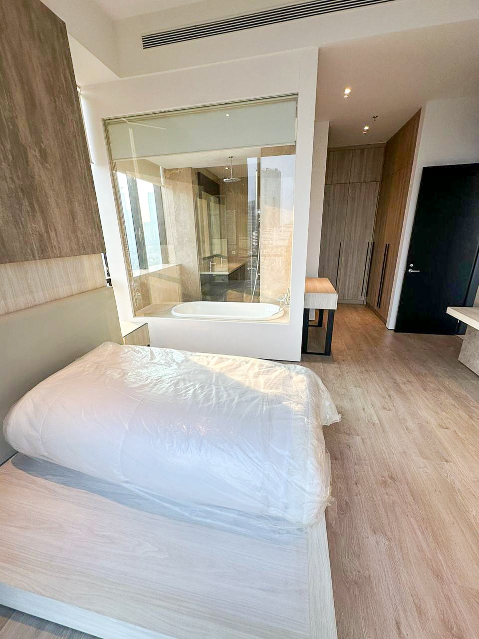 La Vie All Suites